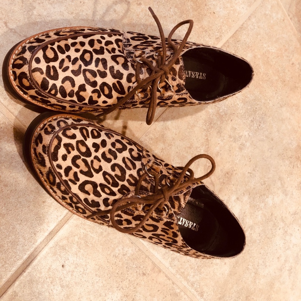 Leather street shoes, leopard calf hair size 8